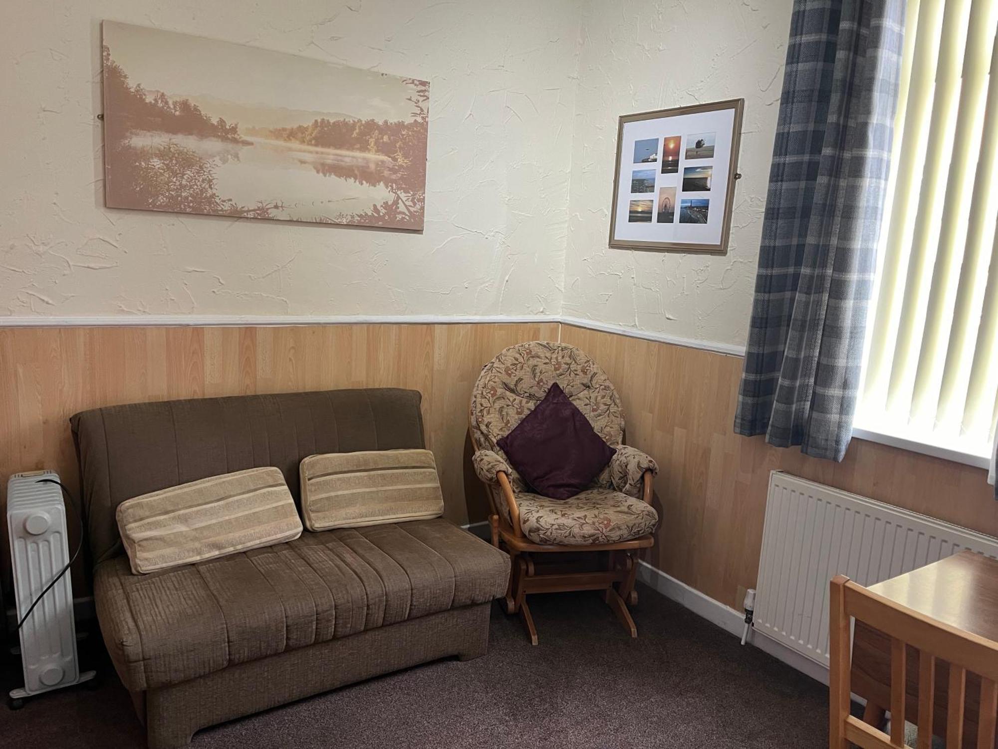 Lindisfarne Holiday Apartments - Families & Couples Only 블랙풀 외부 사진