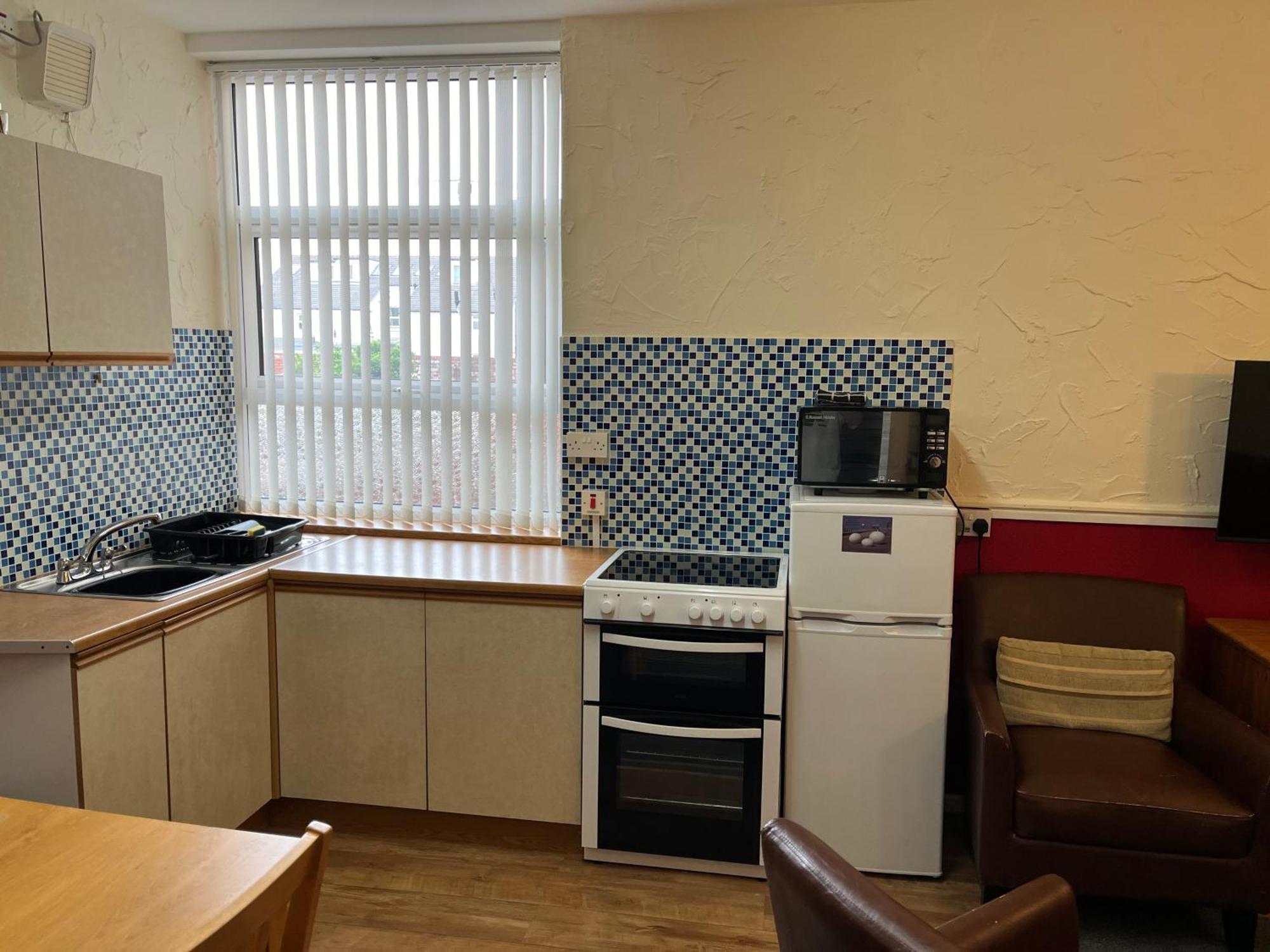Lindisfarne Holiday Apartments - Families & Couples Only 블랙풀 외부 사진